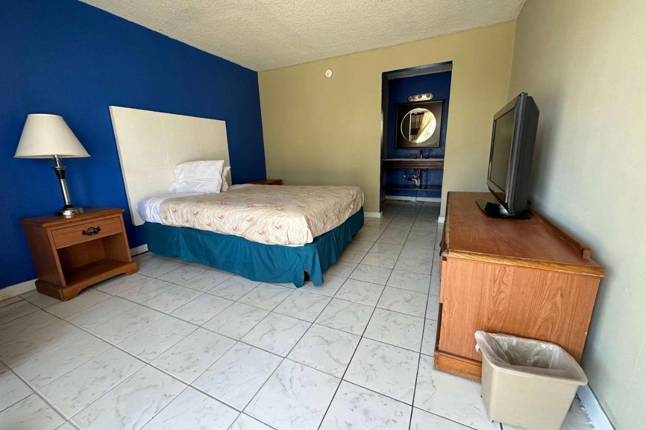 Travelodge By Wyndham Lumberton Eksteriør bilde